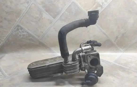 Seat Toledo III (5P) EGR valve cooler 038131513AD 3210275
