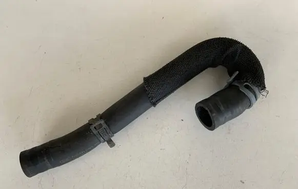 Audi A6 S6 C7 4G Engine coolant pipe/hose 4G0121056L