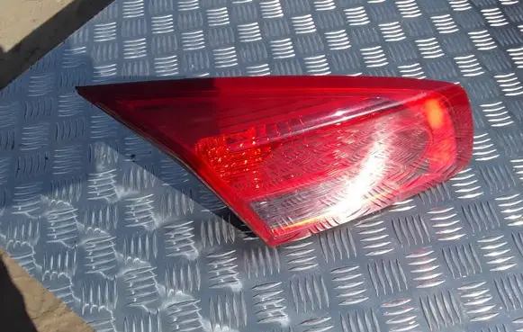 Renault Vel Satis Tailgate rear/tail lights 8200014362