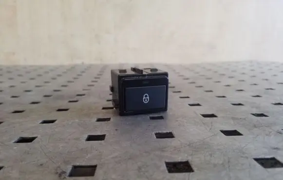 Jaguar XF X260 Central locking switch button GX7314017