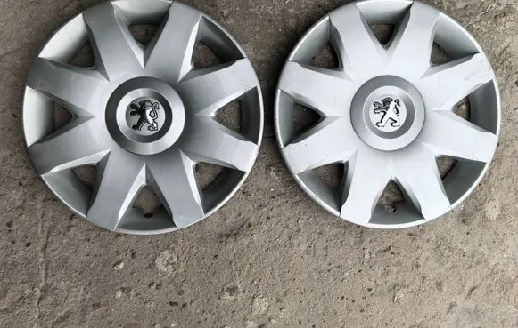 Peugeot 807 R16 wheel hub/cap/trim 1400295980
