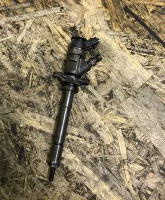 Peugeot 3008 I Fuel injector 920029