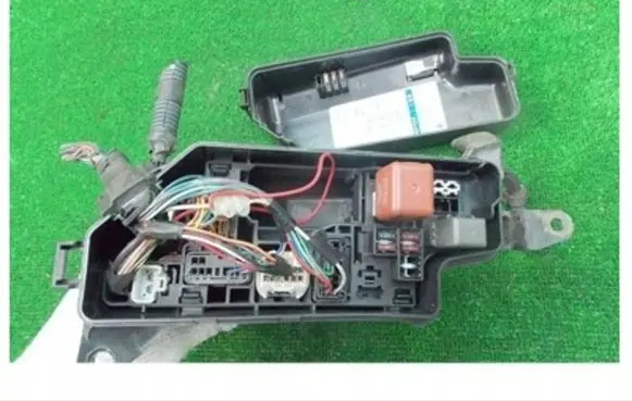 Toyota Hiace (H100) Fuse module