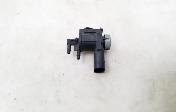 Audi Q5 SQ5 Turbo solenoid valve 1K0906283A