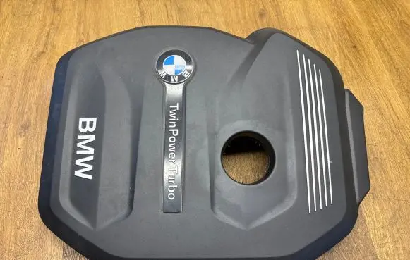 BMW 2 F22 F23 Engine cover (trim) 8602967 16208310 A10205104105