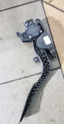 Chevrolet Captiva Accelerator throttle pedal