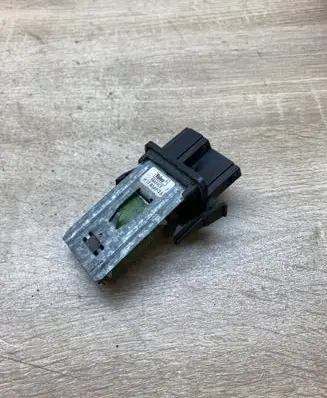 Volkswagen Polo III 6N 6N2 6NF Heater blower motor/fan resistor 1H0959263 H17834912X