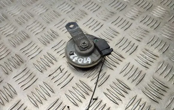 Toyota RAV 4 (XA40) Horn signal 8651020280