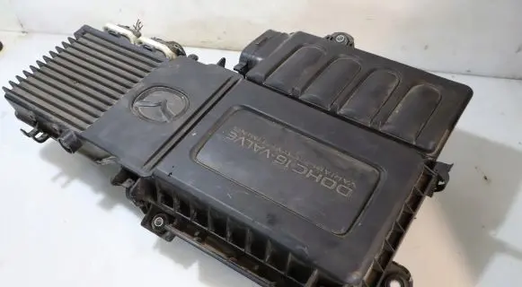 Mazda 2 Air filter box