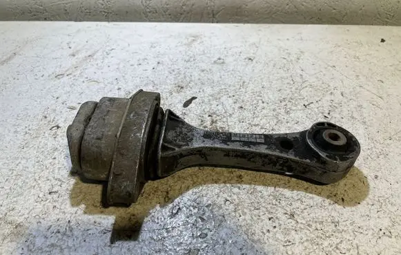 Volkswagen Golf IV Engine mount bracket 1J0199851