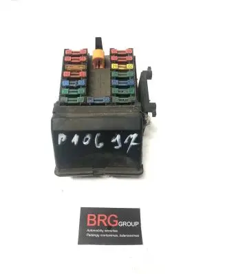 Peugeot 106 Fuse module 9608173180 24482431