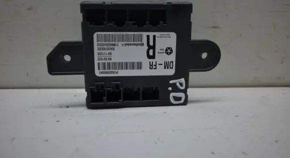Chrysler Town & Country V Door control unit/module P05026860AE 05026860AE