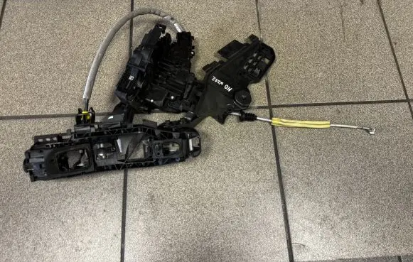 Mercedes-Benz S W222 Rear door lock A0997602100 A2227303135 A2227330314
