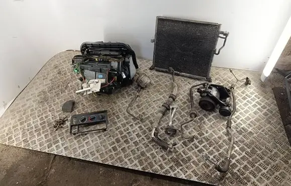 BMW 3 E36 Interior heater climate box assembly 8373784
