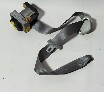 Volkswagen Golf IV Front seatbelt 1J3857706J 330044300