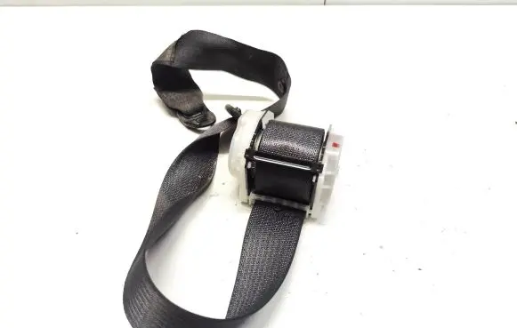 Audi Q7 4M Middle seatbelt (rear) 95051198 95051198c TKKAH0C009
