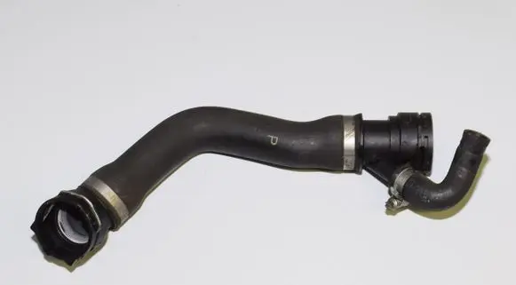 BMW 5 E60 E61 Engine coolant pipe/hose 7789723
