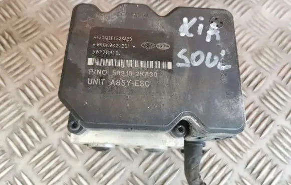 KIA Soul ABS Pump 589102K830