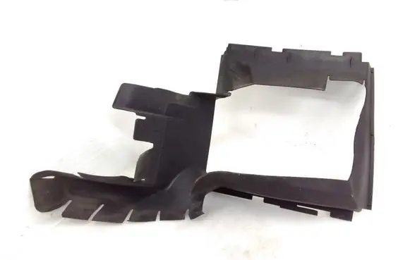 Audi Q7 4L Intercooler air channel guide 4L0117335B