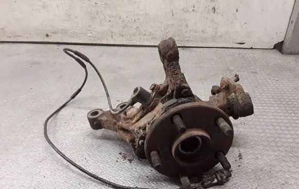 Toyota Corolla Verso AR10 Front wheel hub spindle knuckle 