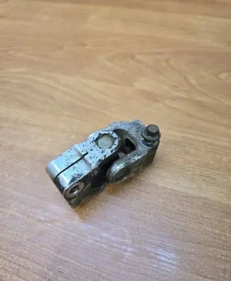 Volvo XC90 Steering column universal joint 3336554