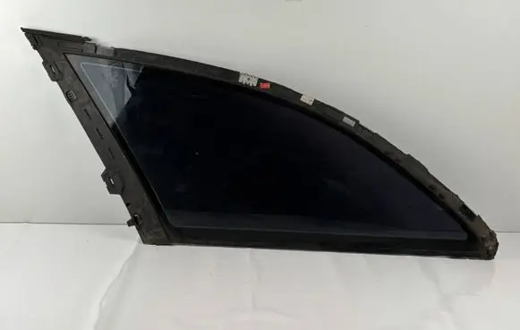 Mercedes-Benz C W203 Rear side window A2036700112