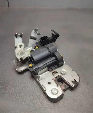 Skoda Superb B8 (3V) Tailgate/trunk/boot lock/catch/latch 3V0827505C