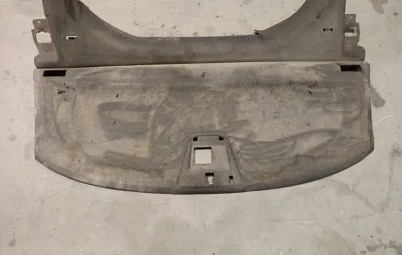 Toyota Avensis T220 Parcel shelf 