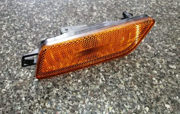 Porsche Macan (95B) Front reflector 95B945119