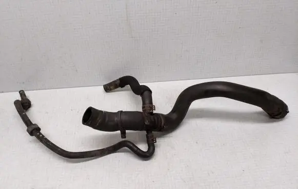 Volkswagen Golf V Engine coolant pipe/hose