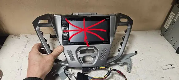 Ford Tourneo Custom Radio/GPS head unit trim 2din Stk542 Acv