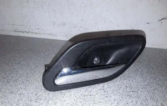 BMW 5 E39 Front door interior handle 7032925