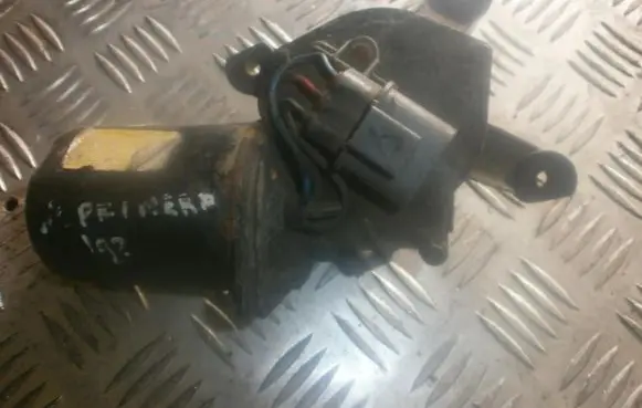 Nissan Primera Wiper motor