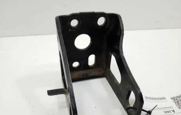 Toyota Prius (XW30) Engine mounting bracket 1231137090