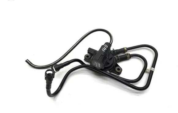 Jaguar XK8 - XKR Breather valve LJB1515AA NJC6067AA