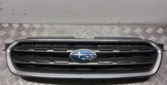 Front bumper upper radiator grill