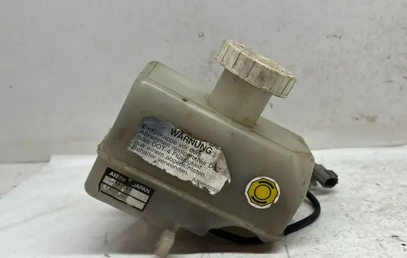 Mitsubishi Pajero Brake fluid reservoir MB858850
