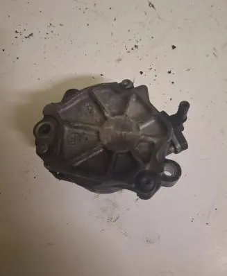 Citroen C4 II Vacuum pump