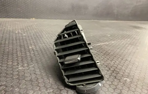 Opel Insignia A Dash center air vent grill 13282235 201012151