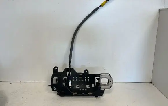 Audi A5 Front door exterior handle/bracket 8W02837812A