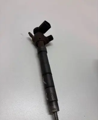 Volkswagen Crafter Fuel injector 28565337