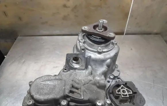BMW 5 F10 F11 Gearbox transfer box case 7505374