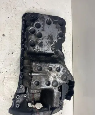 Mercedes-Benz C W203 Oil sump r6460141902