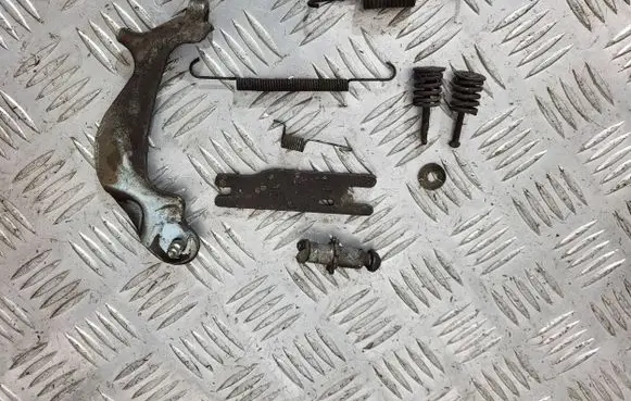 Suzuki Grand Vitara II Other handbrake/parking brake parts 