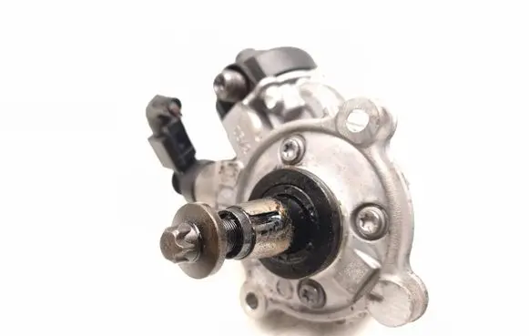 BMW 1 F20 F21 Fuel injection high pressure pump 7823452 0445010519