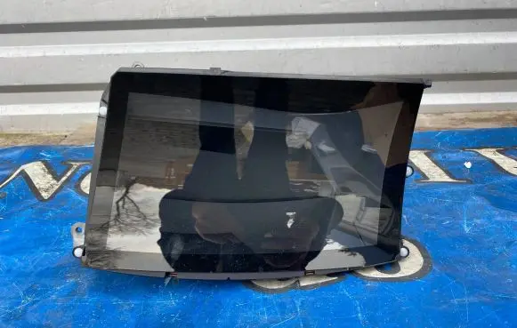 Mercedes-Benz E W211 Head up display screen A2069002616 A2069029604 A2069015109