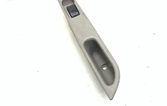Nissan Almera Tino Electric window control switch 82961BU000