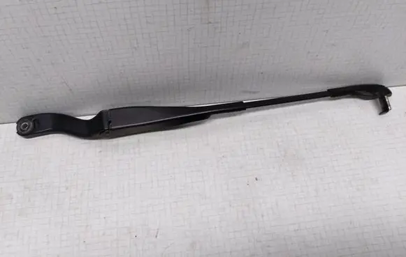 Mercedes-Benz E W211 Front wiper blade arm A2118201144
