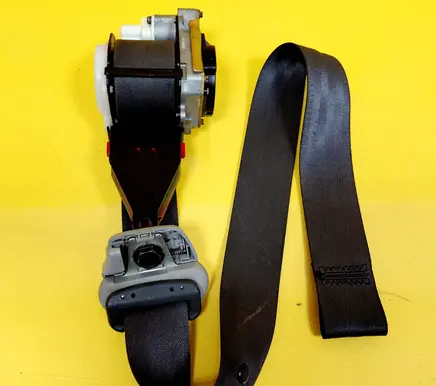 Mitsubishi Colt Front seatbelt 0425077
