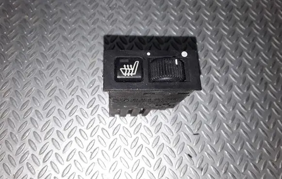 BMW 7 E38 Seat heating switch 8352259